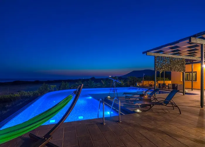 Skinos Ilivatos Eco Villa&estate Chavriáta